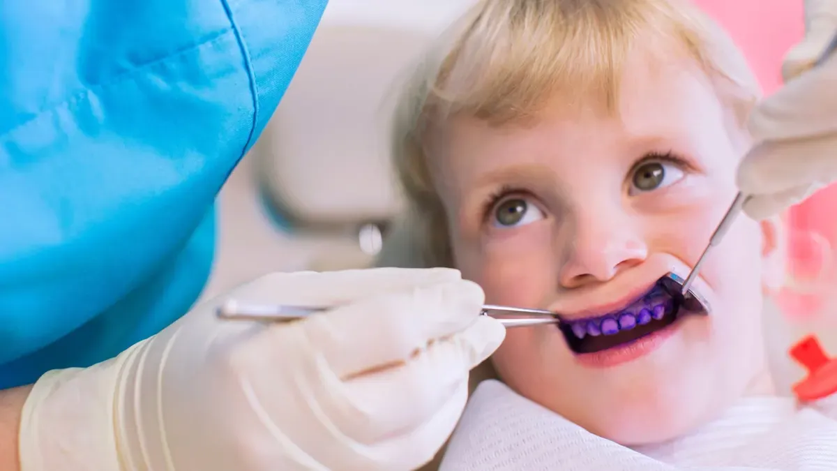 Qual a importância do instrumentador em uma cirurgia odontológica?