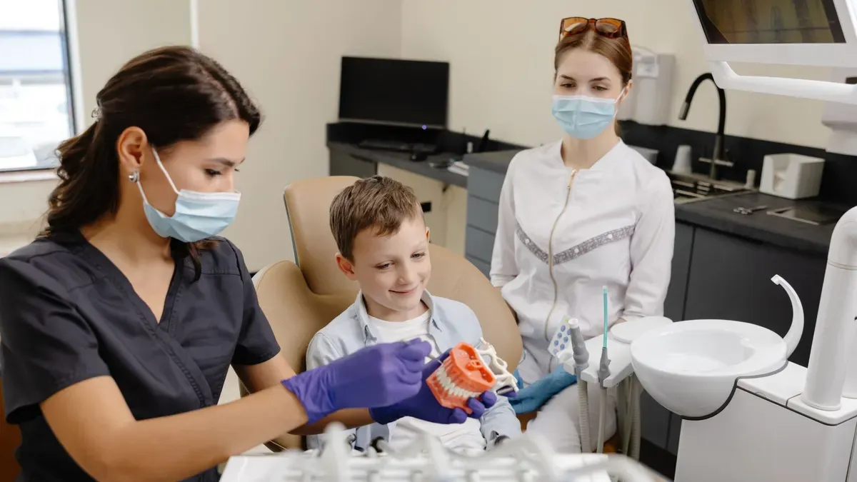 Passar o fio dental direito. Você sabe?